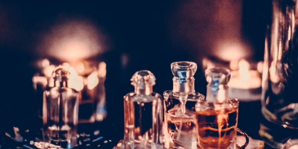 Zapachy, Które Opowiadają Historie: Świat Perfum
